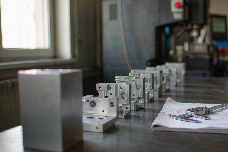 CNC Machining Outsourcing vs In-House Production: A Practical Decision Guide